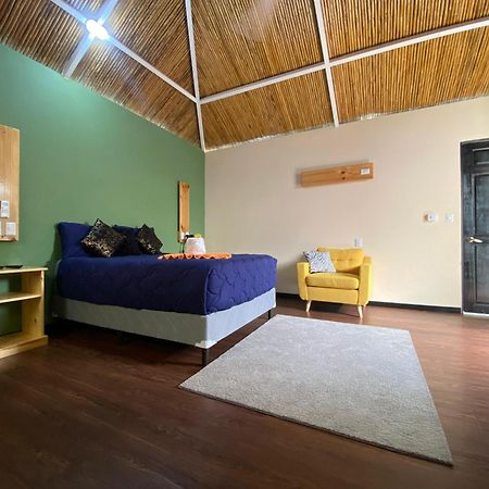 Готель Grand Park Manuel Antonio - Adults Only Екстер'єр фото