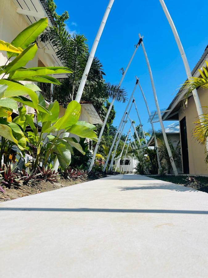 Готель Grand Park Manuel Antonio - Adults Only Екстер'єр фото