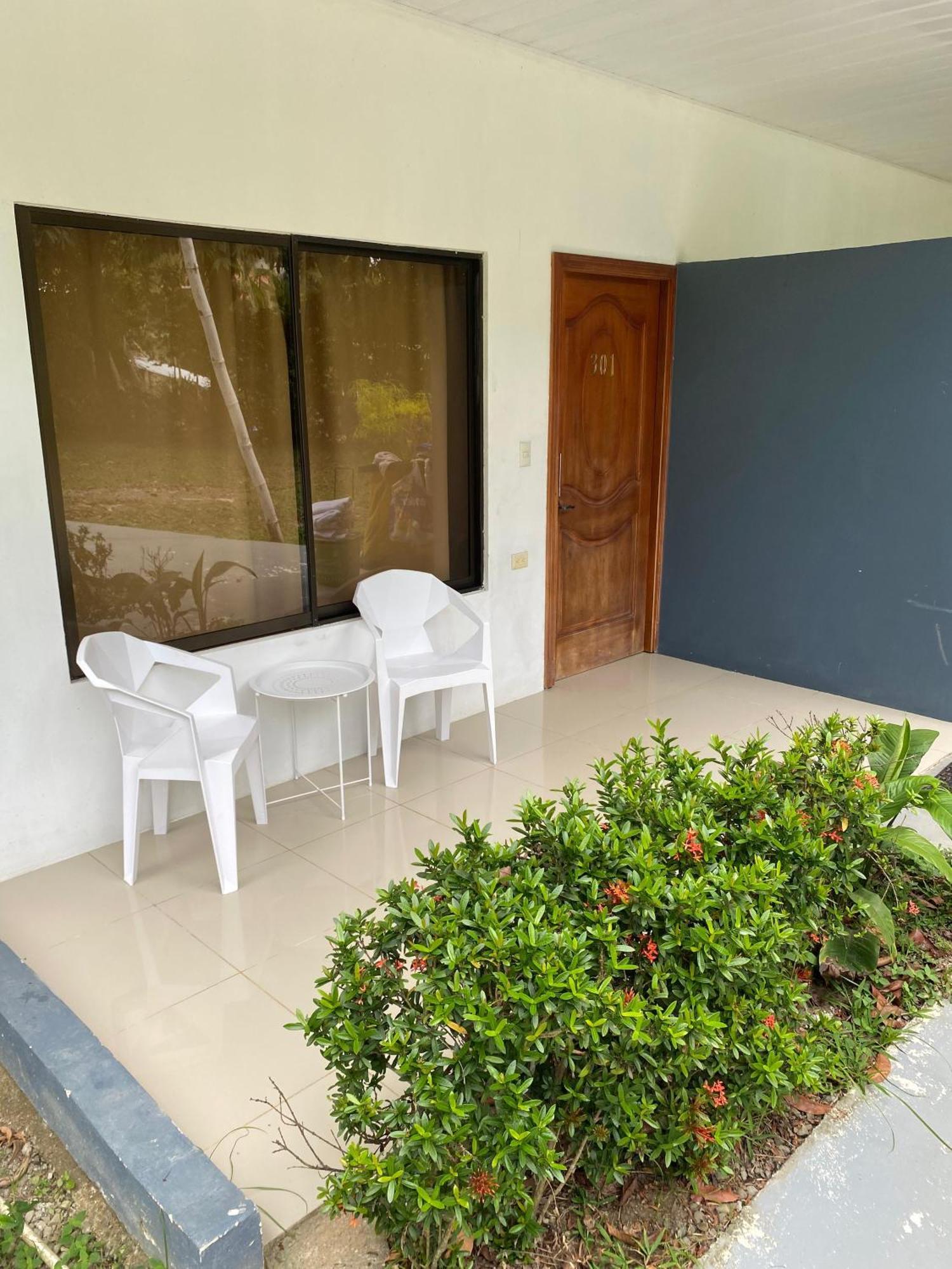Готель Grand Park Manuel Antonio - Adults Only Екстер'єр фото