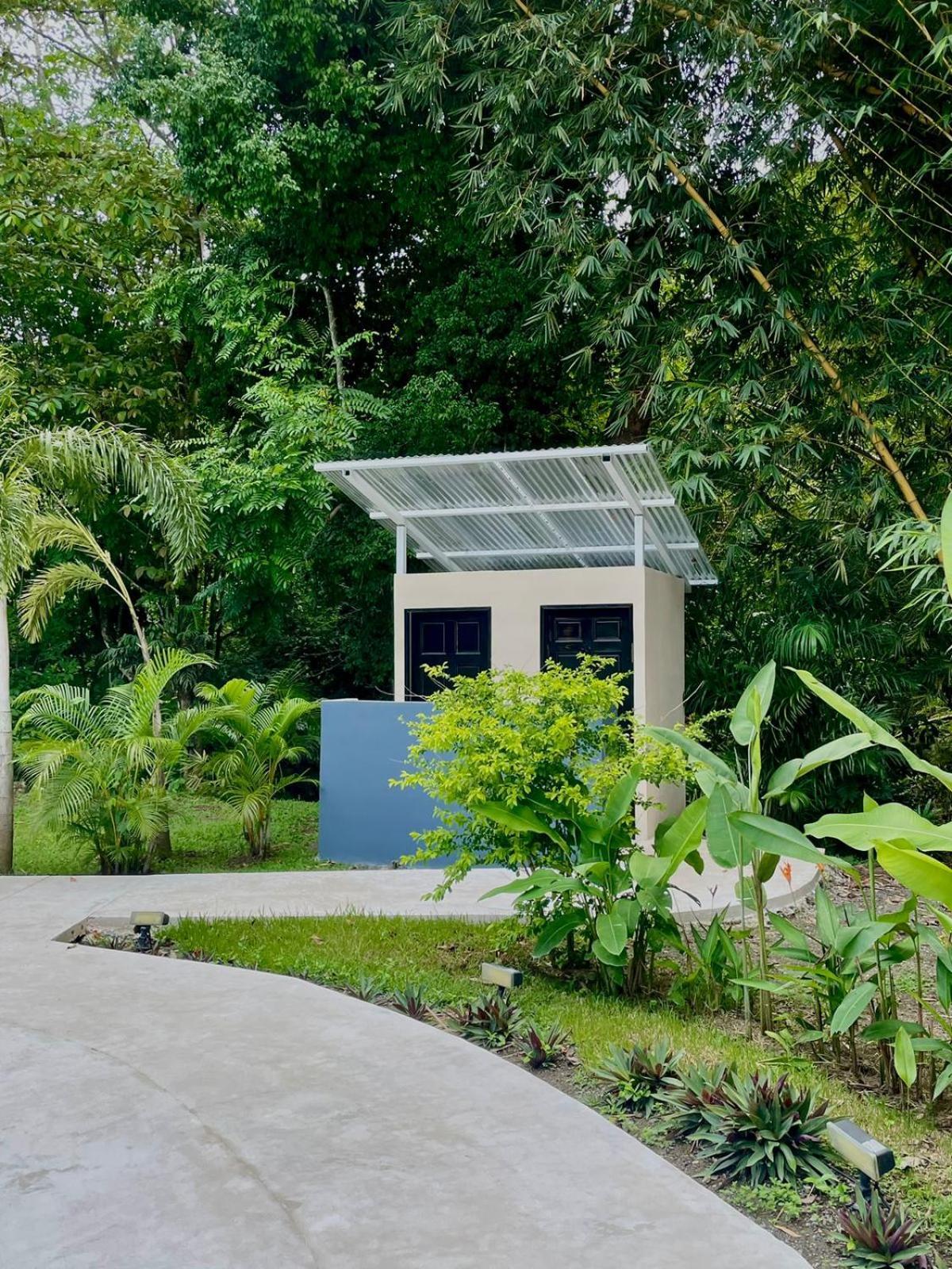 Готель Grand Park Manuel Antonio - Adults Only Екстер'єр фото