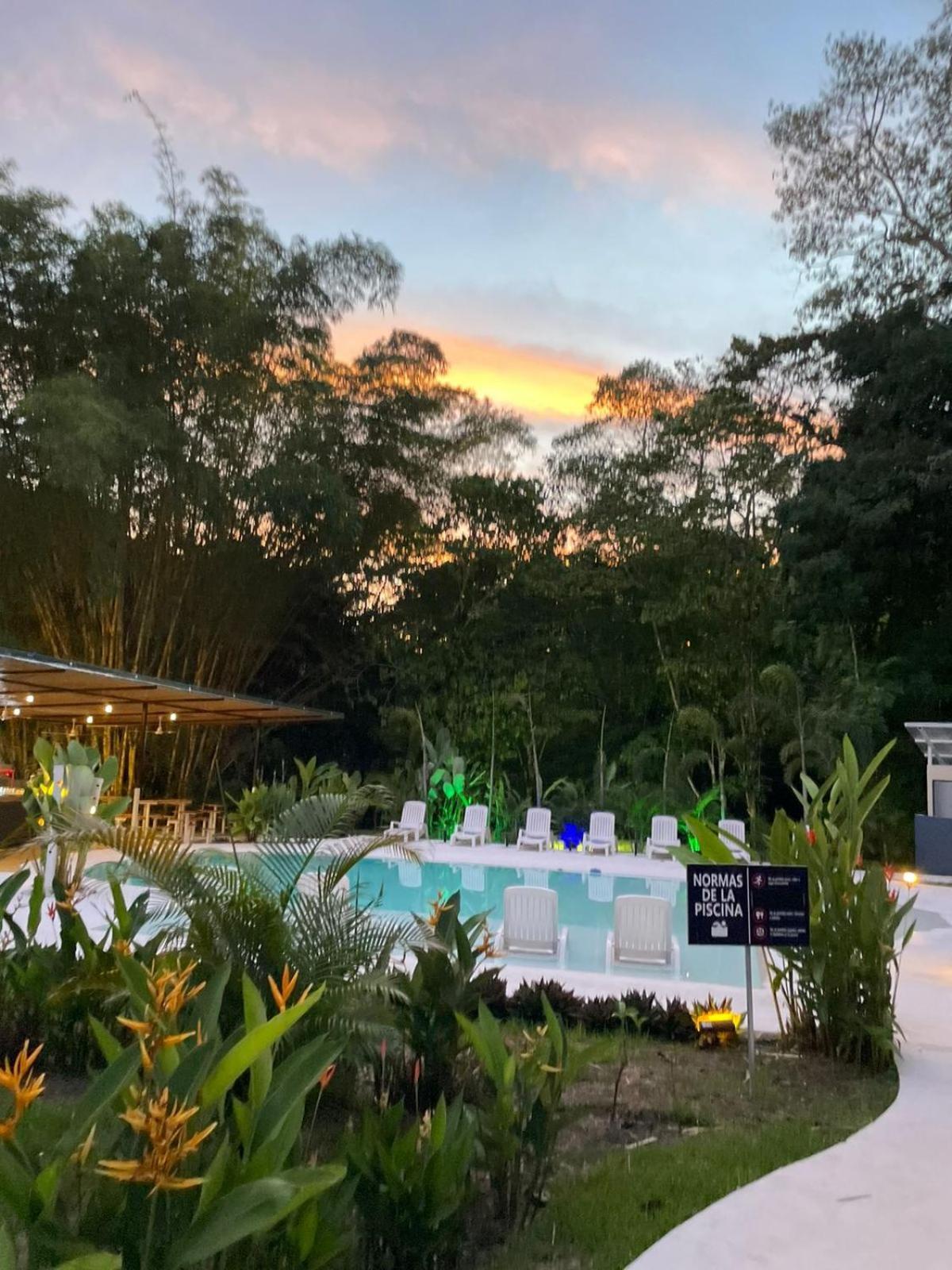 Готель Grand Park Manuel Antonio - Adults Only Екстер'єр фото